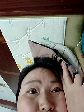 Snapshot of lingling5200 chatting on December 2025 01:39:01 PM lingling5200 online show from December 2025 01:39:01 PM