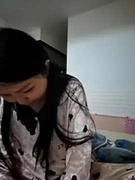 Snapshot of lingling5200 chatting on April 2026 02:56:01 PM lingling5200 online show from April 2026 02:56:01 PM