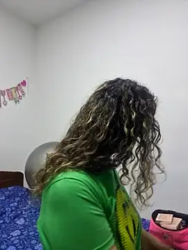 Snapshot of Nina_vallon chatting on September 2025 10:51:01 AM Nina vallon online show from September 2025 10:51:01 AM