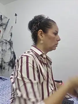 Snapshot of Nina_vallon chatting on October 2025 10:37:01 AM Nina vallon online show from October 2025 10:37:01 AM