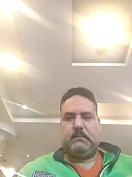 Snapshot of mM0140 chatting on January 2026 12:29:01 PM mM0140 online show from January 2026 12:29:01 PM