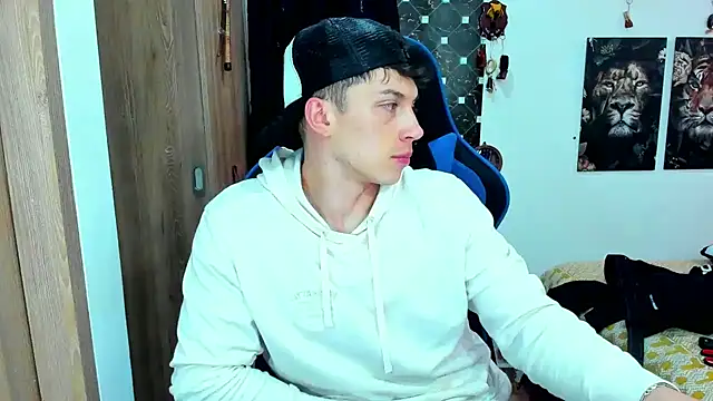 javiersexymann online show from December 2024 08:37:02 PM