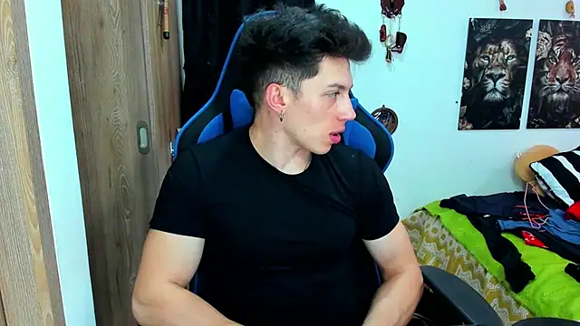 javiersexymann online show from December 2024 08:54:01 PM