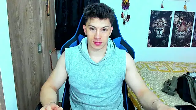 javiersexymann online show from December 2024 05:33:02 PM