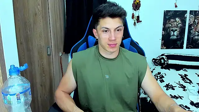 javiersexymann online show from February 2025 10:18:01 PM