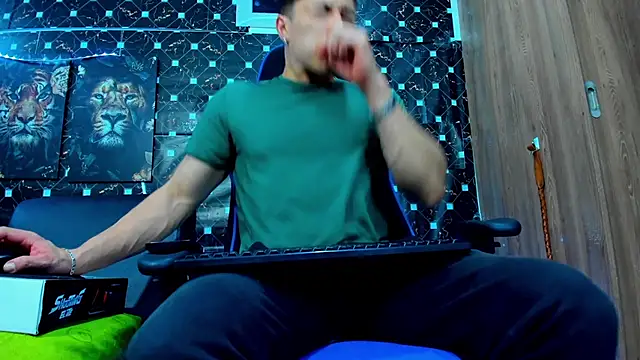 javiersexymann online show from September 2025 11:15:01 PM