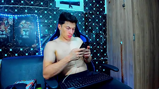 javiersexymann online show from September 2025 11:51:02 PM