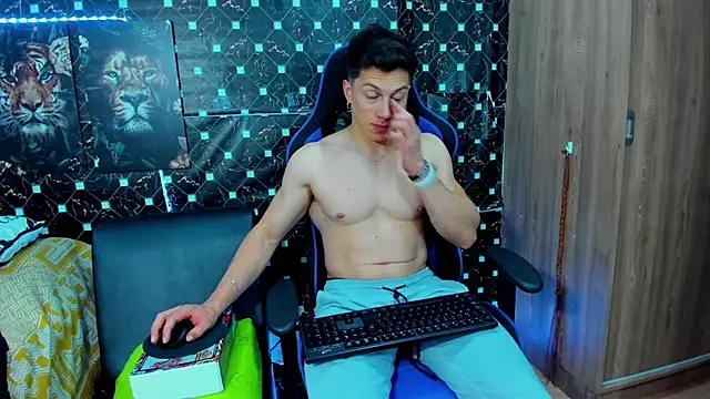 javiersexymann online show from September 2025 04:07:01 AM