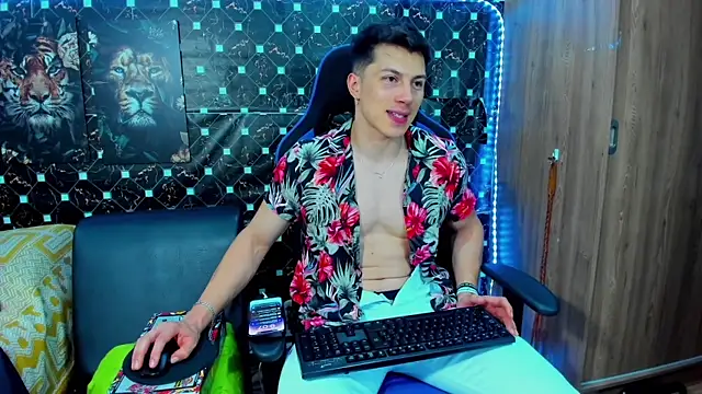 javiersexymann online show from September 2025 02:06:01 AM