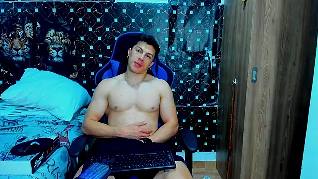 javiersexymann online show from December 2025 05:45:02 AM