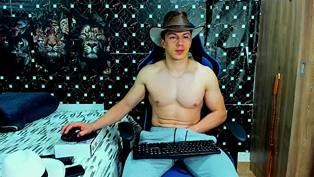 Snapshot of javiersexymann chatting on May 2026 04:18:02 AM javiersexymann online show from May 2026 04:18:02 AM