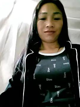 lucybaby00 online show from February 2026 11:25:01 PM