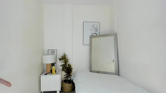 emy barnert online show from December 2025 12:32:02 PM