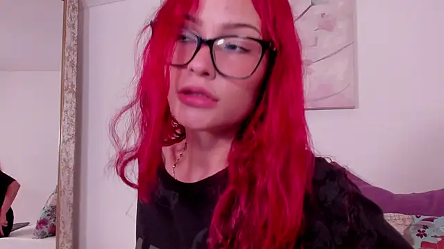 mae lyra online show from March 2026 04:40:01 PM