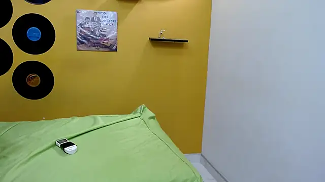 skinnyverus18 online show from February 2026 07:35:01 PM