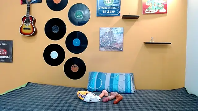 skinnyverus18 online show from February 2026 06:41:02 PM