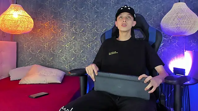 ArthurCox online show from November 2025 05:34:02 PM