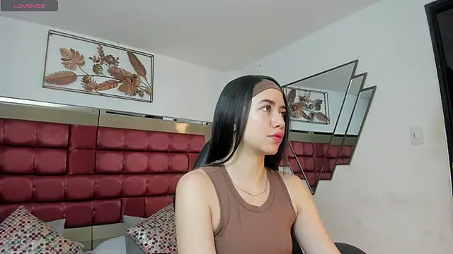 Snapshot of SaraWagner_ chatting on March 2026 12:04:02 AM SaraWagner online show from March 2026 12:04:02 AM