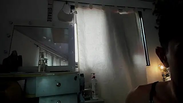 Snapshot of window_to_wonderland1 chatting on September 2025 06:29:02 PM window to wonderland1 online show from September 2025 06:29:02 PM