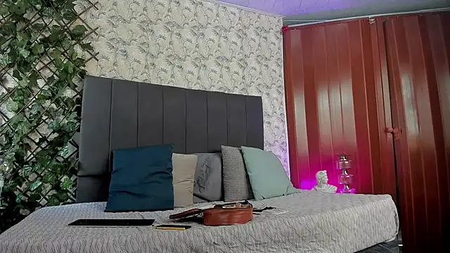 Snapshot of window_to_wonderland1 chatting on September 2025 07:49:02 PM window to wonderland1 online show from September 2025 07:49:02 PM