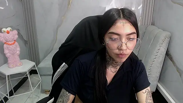 Ashley Blum v online show from October 2025 01:13:02 AM