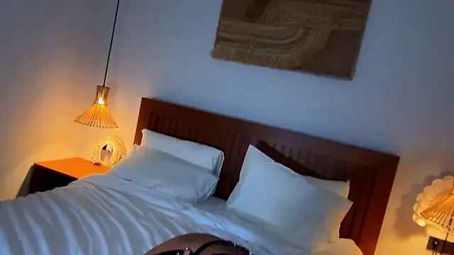 dolceandedi online show from December 2025 06:47:02 PM