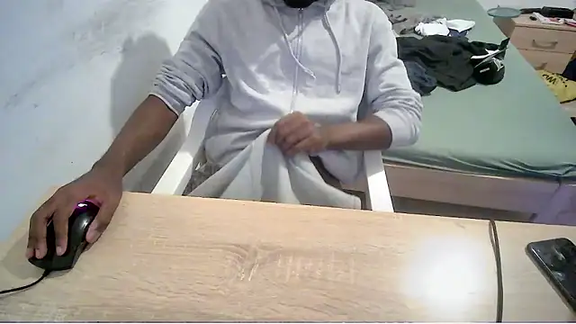 junior21m online show from December 2025 11:31:02 PM