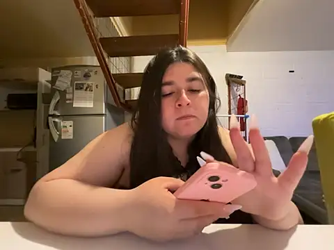 Snapshot of Tukatita69 chatting on April 2026 02:01:01 AM Tukatita69 online show from April 2026 02:01:01 AM