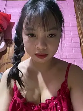 Snapshot of LunaBerry18 chatting on October 2025 02:27:02 PM LunaBerry18 online show from October 2025 02:27:02 PM