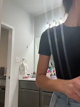 Snapshot of bbgurlnickii chatting on September 2025 03:37:02 PM bbgurlnickii online show from September 2025 03:37:02 PM