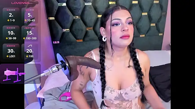 Micki   online show from October 2025 11:47:02 AM