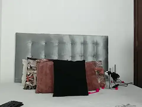 Snapshot of DaiishaWolf chatting on November 2025 08:09:02 PM DaiishaWolf online show from November 2025 08:09:02 PM