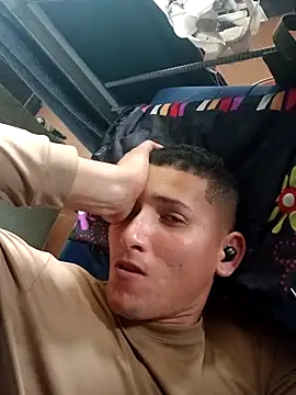 uribe23 online show from October 2025 02:16:01 PM