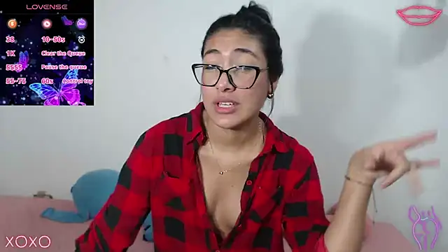 Snapshot of Allison_19__ chatting on September 2025 06:04:02 AM Allison 19 online show from September 2025 06:04:02 AM