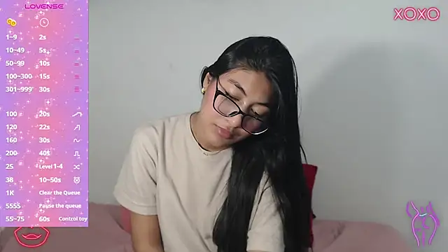 Snapshot of Allison_19__ chatting on October 2025 08:50:02 AM Allison 19 online show from October 2025 08:50:02 AM