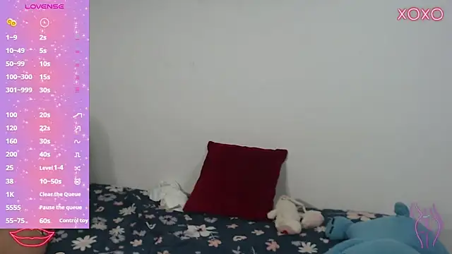 Snapshot of Allison_19__ chatting on October 2025 10:14:02 AM Allison 19 online show from October 2025 10:14:02 AM