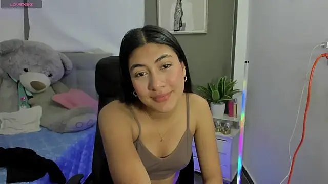 Snapshot of Allison_19__ chatting on December 2025 05:16:01 AM Allison 19 online show from December 2025 05:16:01 AM