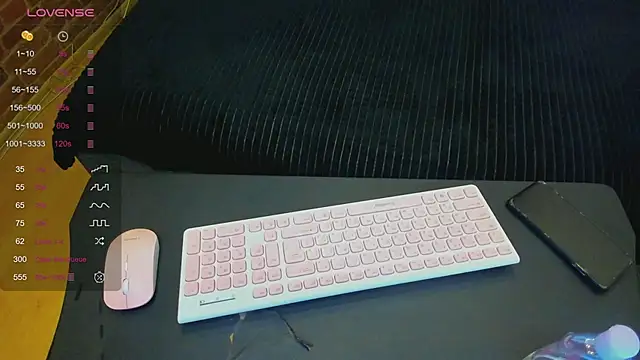 Snapshot of Cutiee_Alicee chatting on April 2026 08:17:01 PM Cutiee Alicee online show from April 2026 08:17:01 PM