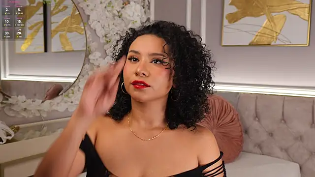 Snapshot of ellette__ chatting on April 2026 07:15:01 PM ellette online show from April 2026 07:15:01 PM