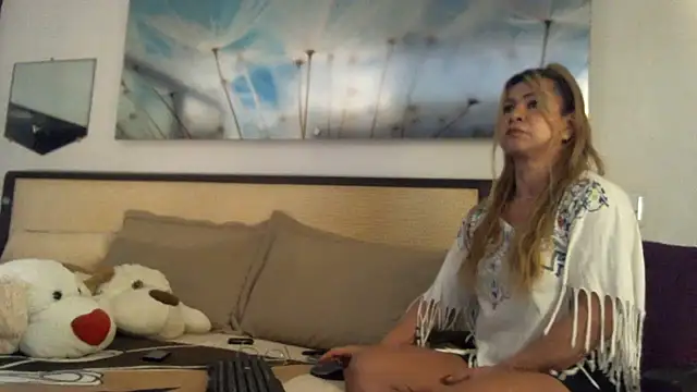 Mirianzapata 1 online show from April 2026 06:05:01 AM