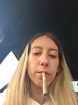 Snapshot of PetiteSecrets chatting on September 2025 02:00:01 PM PetiteSecrets online show from September 2025 02:00:01 PM