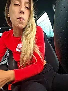 Snapshot of PetiteSecrets chatting on October 2025 02:23:02 PM PetiteSecrets online show from October 2025 02:23:02 PM