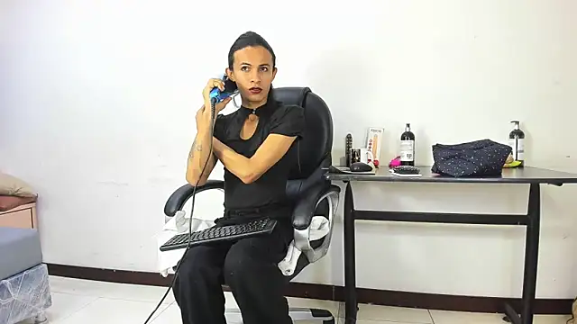 Aisha hotts777 online show from November 2025 03:49:02 AM