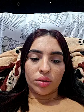 Snapshot of EmiliaSomer chatting on October 2025 04:46:02 AM EmiliaSomer online show from October 2025 04:46:02 AM