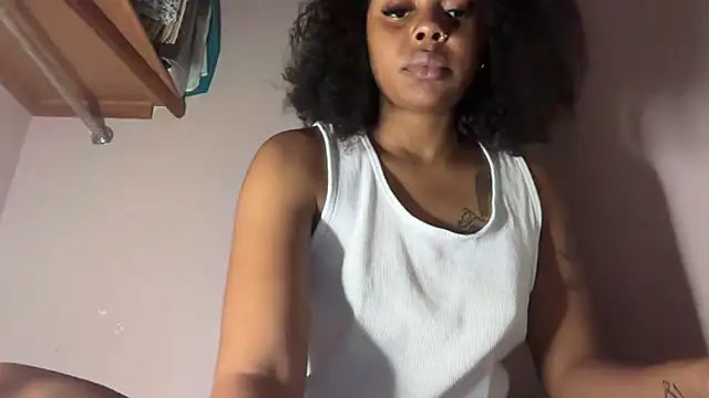 Snapshot of Liaprettygirl chatting on March 2026 07:36:02 AM Liaprettygirl online show from March 2026 07:36:02 AM