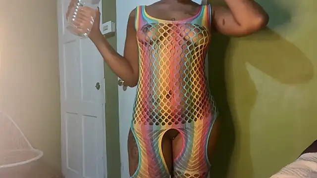 Snapshot of Liaprettygirl chatting on April 2026 04:02:02 AM Liaprettygirl online show from April 2026 04:02:02 AM