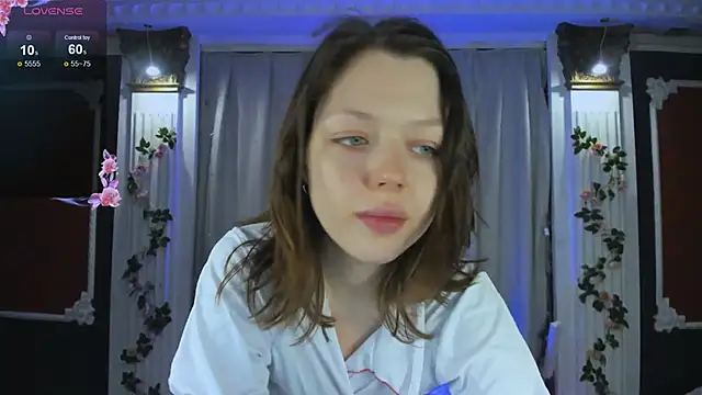 Lunar Lily online show from October 2025 05:29:02 AM