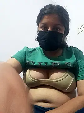 Snapshot of cute_riya098 chatting on November 2025 12:50:02 PM cute riya098 online show from November 2025 12:50:02 PM