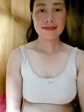 LyyChac online show from September 2025 12:16:01 PM