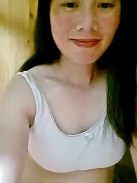 LyyChac online show from September 2025 01:44:02 PM